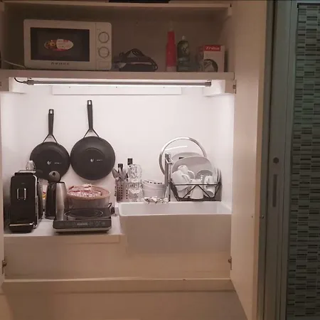 Гостевой дом Tamb&B2 Superior Double Room With Private Bathroom Болонья